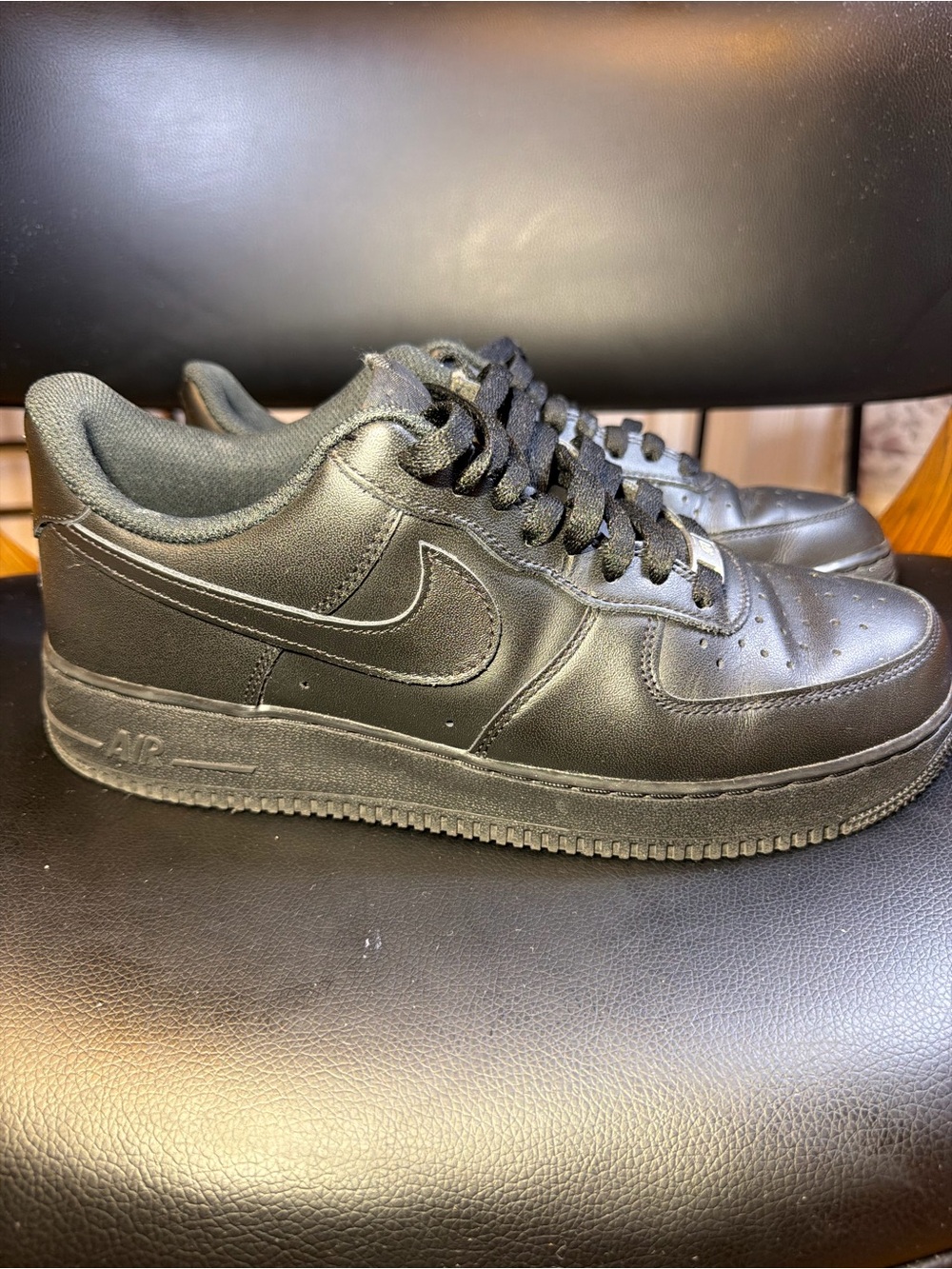 Nike Air Force 1 '07 'Triple Black CW2288-001 Mns Sz 9.5, Wmns 11